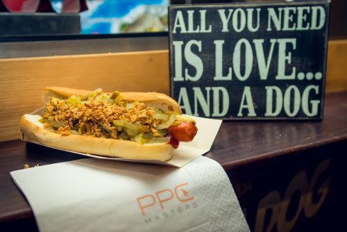 Und zwischendurch den PPC-Master-Super-Hotdog! Quelle: @ppcmasters.de